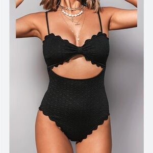Cupshe Black Textured Swimsuit